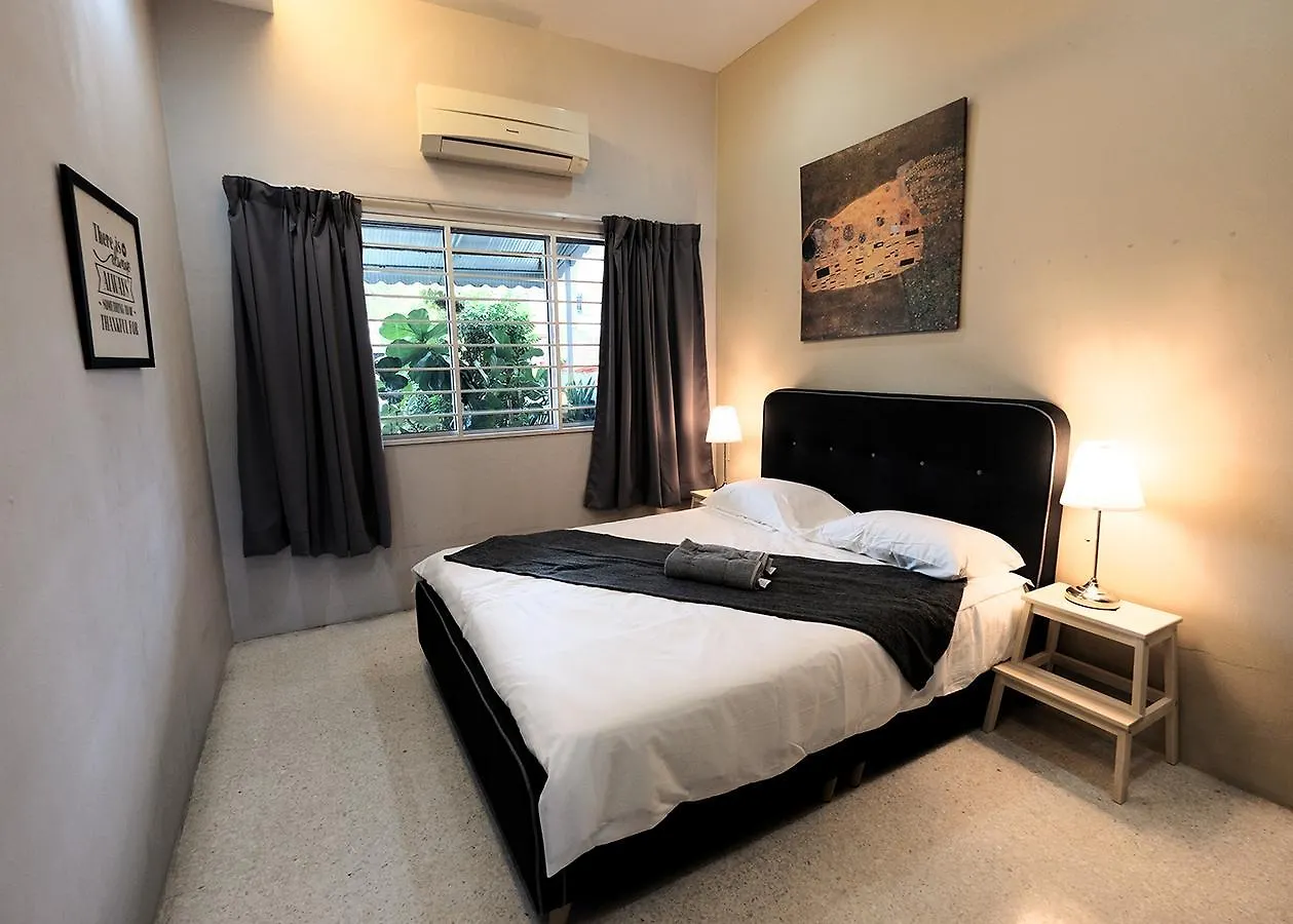 Fivehouz Guest House Petaling Jaya Holiday home
