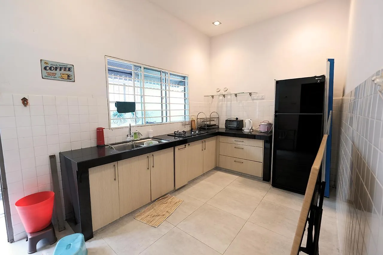 Fivehouz Guest House Petaling Jaya