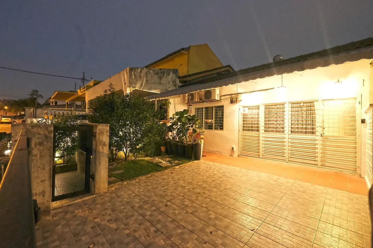 Fivehouz Guest House Petaling Jaya