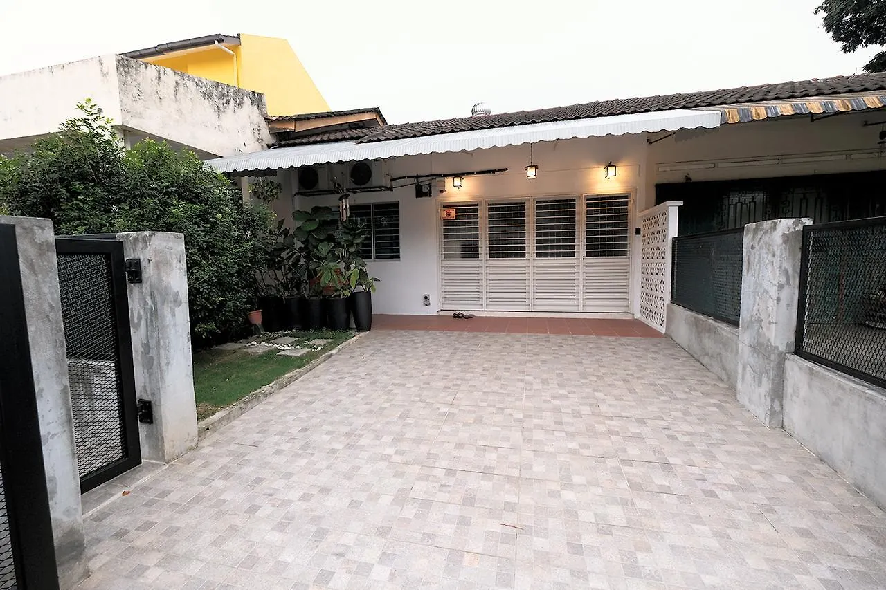 Holiday home Fivehouz Guest House Petaling Jaya